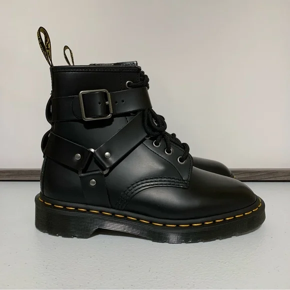 Dr. Martens | Shoes | The Dr Martens Cristofor Leather  display picture 2